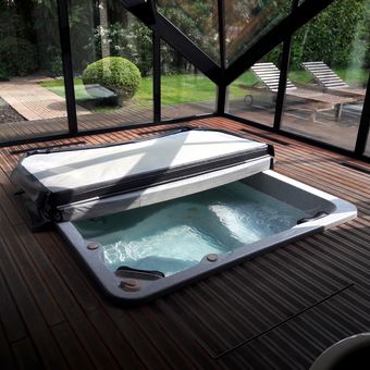 Installation de spa sous abri